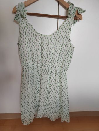 Kleid mit Kakteenmuster, Grösse 38/40, even&odd