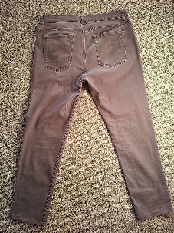 Pantaloni: H&M Hose grau Skinny Fit – Usato da Niederuzwil venduto da Liberatopixel 2