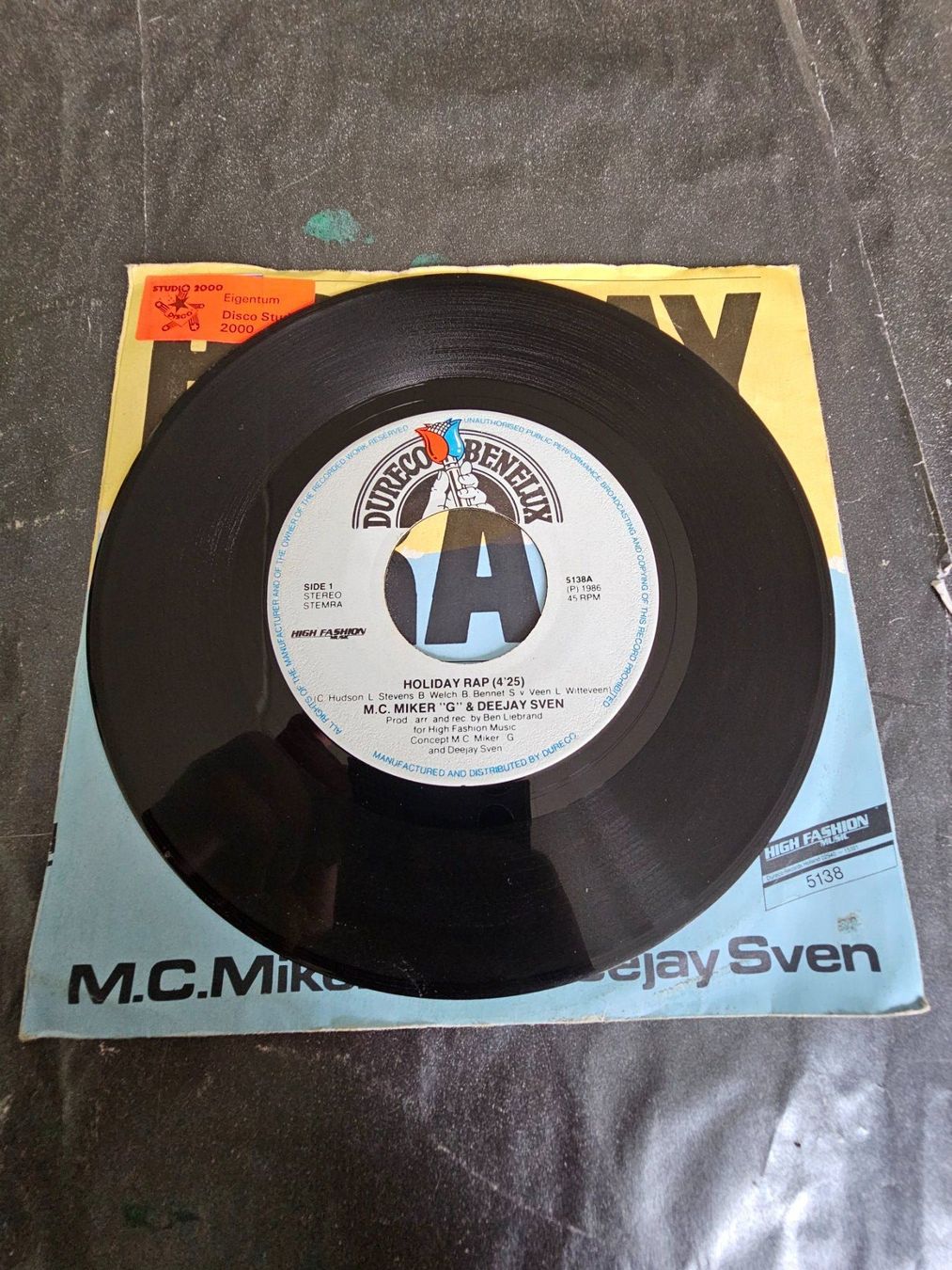 Schallplatten: Vinyl, 7" LP - M.C. Miker "G" & Deejay Sven – Holiday Rap – Gebraucht aus Biberist von Foolio0 2
