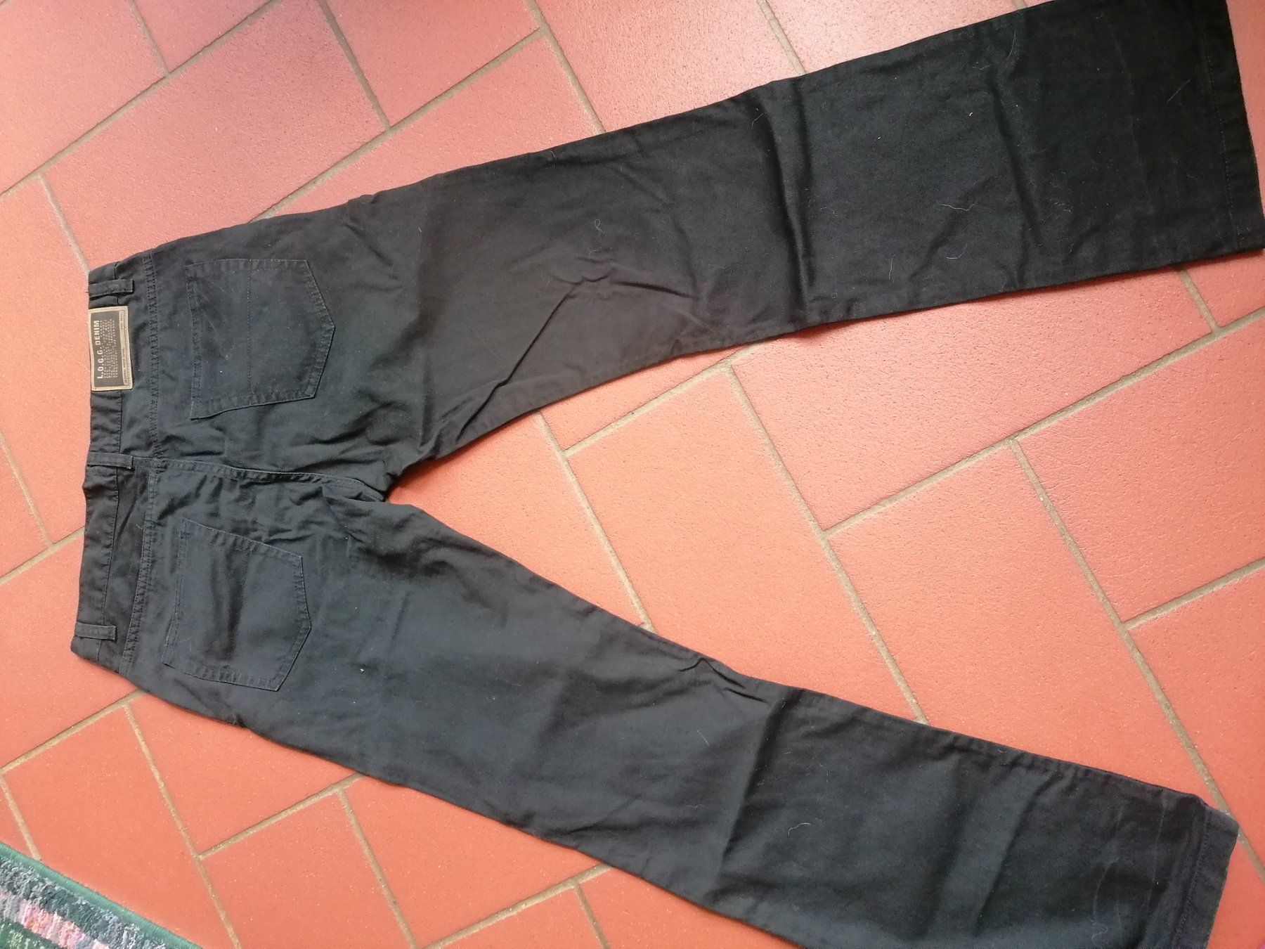 H&M Jeans: Jeans Mann schwarz h&m 33/34 – Usato da Bedigliora venduto da Dolcezza0 3