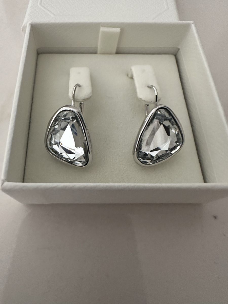 Swarovski Boucles d'oreille: Swarovski Ohrhänger asymmetrisch – Neuf (Voir description) à Gerlafingen par Uragano
