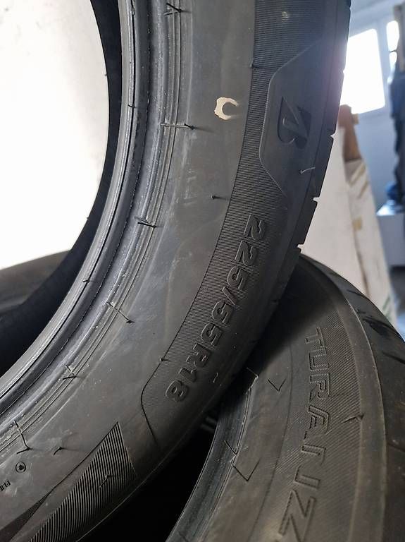 Bridgestone Tutti pezzi di ricambio auto: Bridgestone Turanza 6 225/55/18 NEU – Usato da Goldach venduto da A.Baci.MSc 3