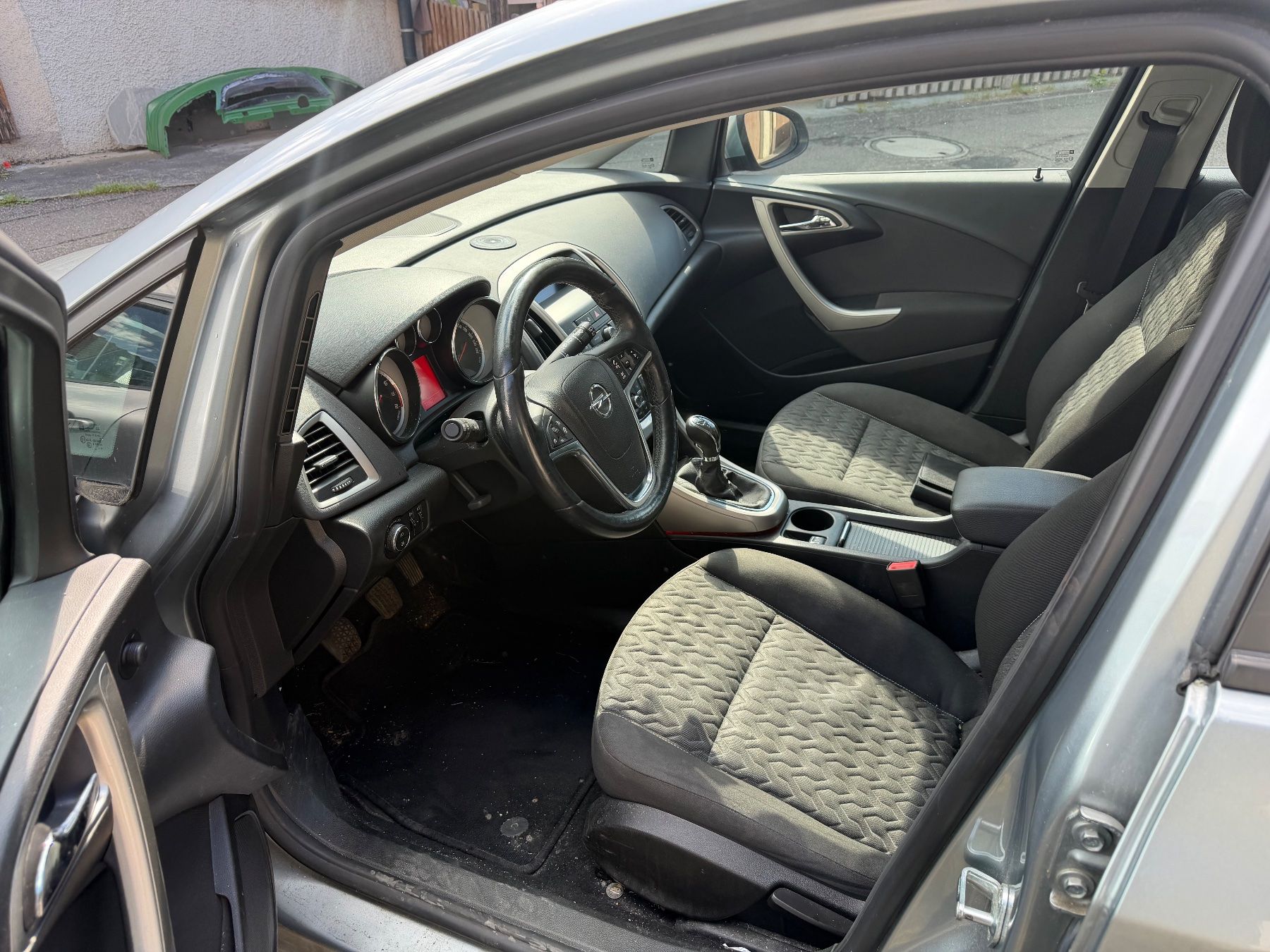 Opel Automobili: Unfallwagen Opel Astra J – Usato da Hunzenschwil venduto da JustKnow 5