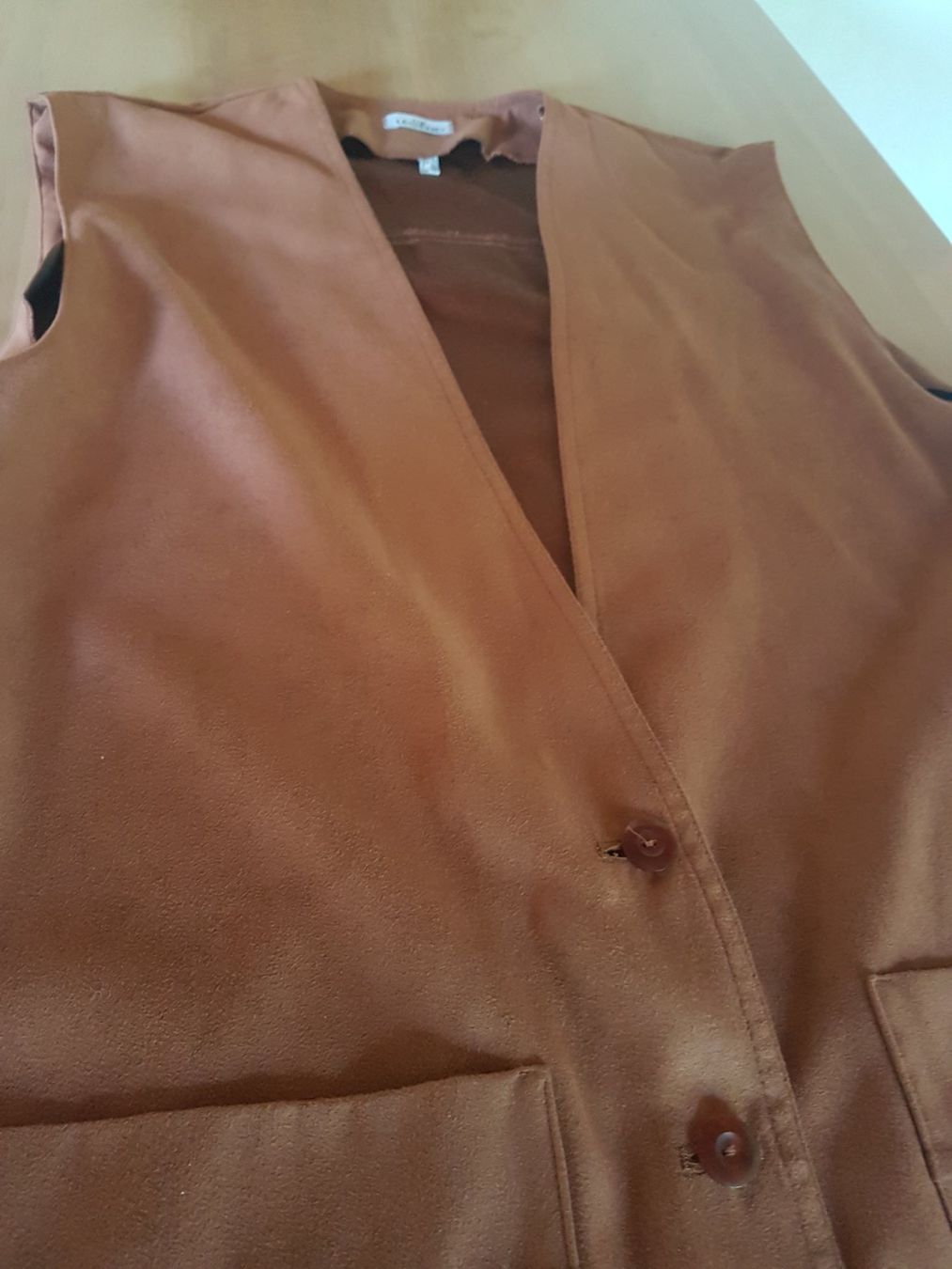 Gilets & Westen: Gilet taille 38 marque The Legend – Gebraucht aus Villiers von san_jn5w 2