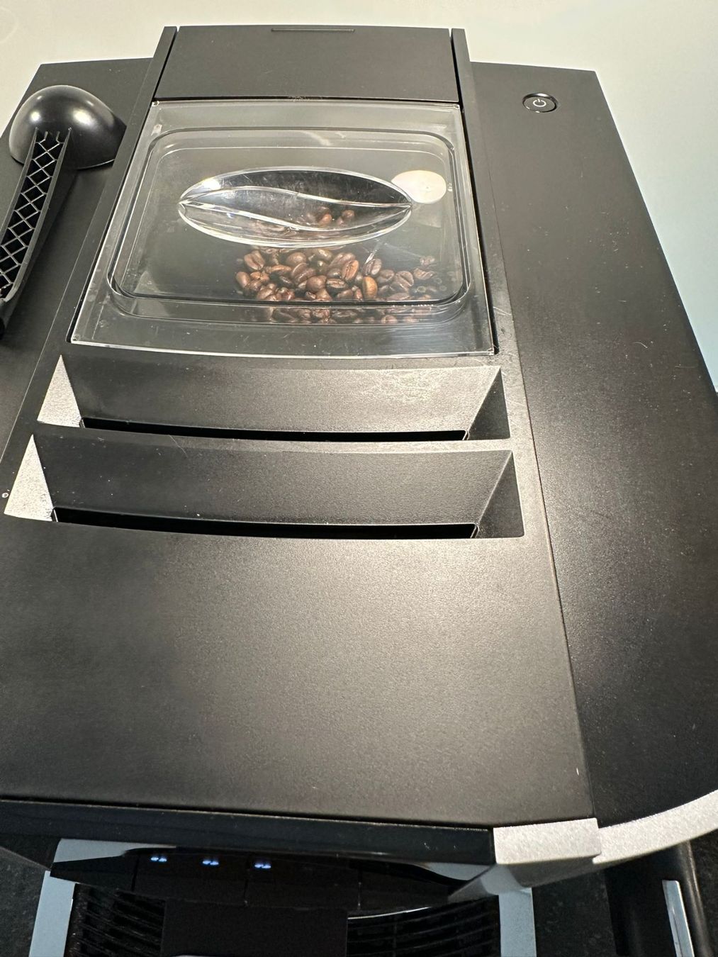 Jura Macchine per caffè & Macchine per espresso: Jura E4 Kaffeevollautomat / Kaffeemaschine – Usato da Burgdorf venduto da interstellar2 4