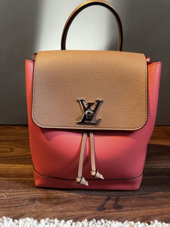 Louis Vuitton Rucksack LockMe, Leder, Neu!
