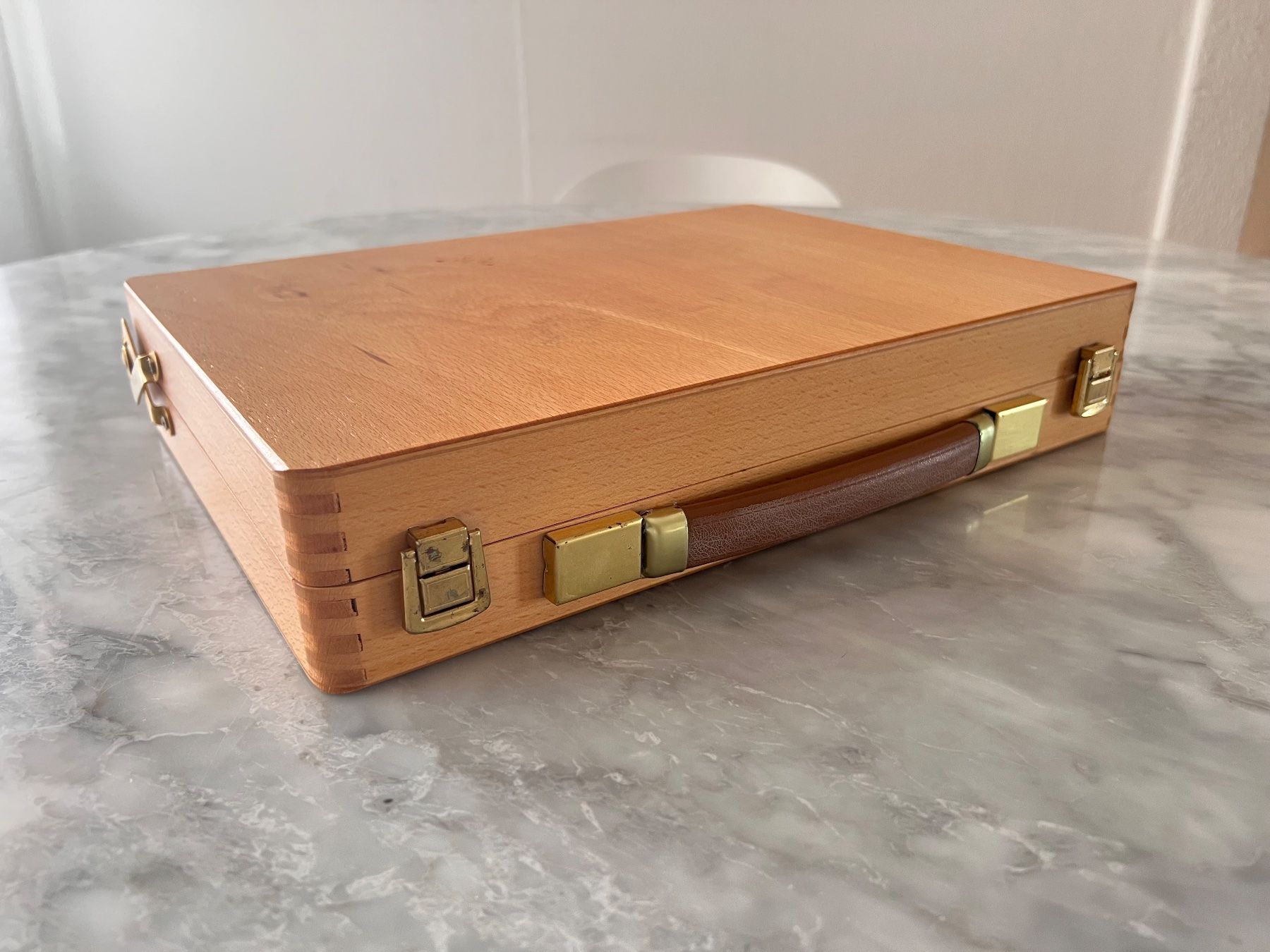 Valises & Sacs: Aktenkoffer aus Holz – D'occasion à Hünenberg See par mississauga 1