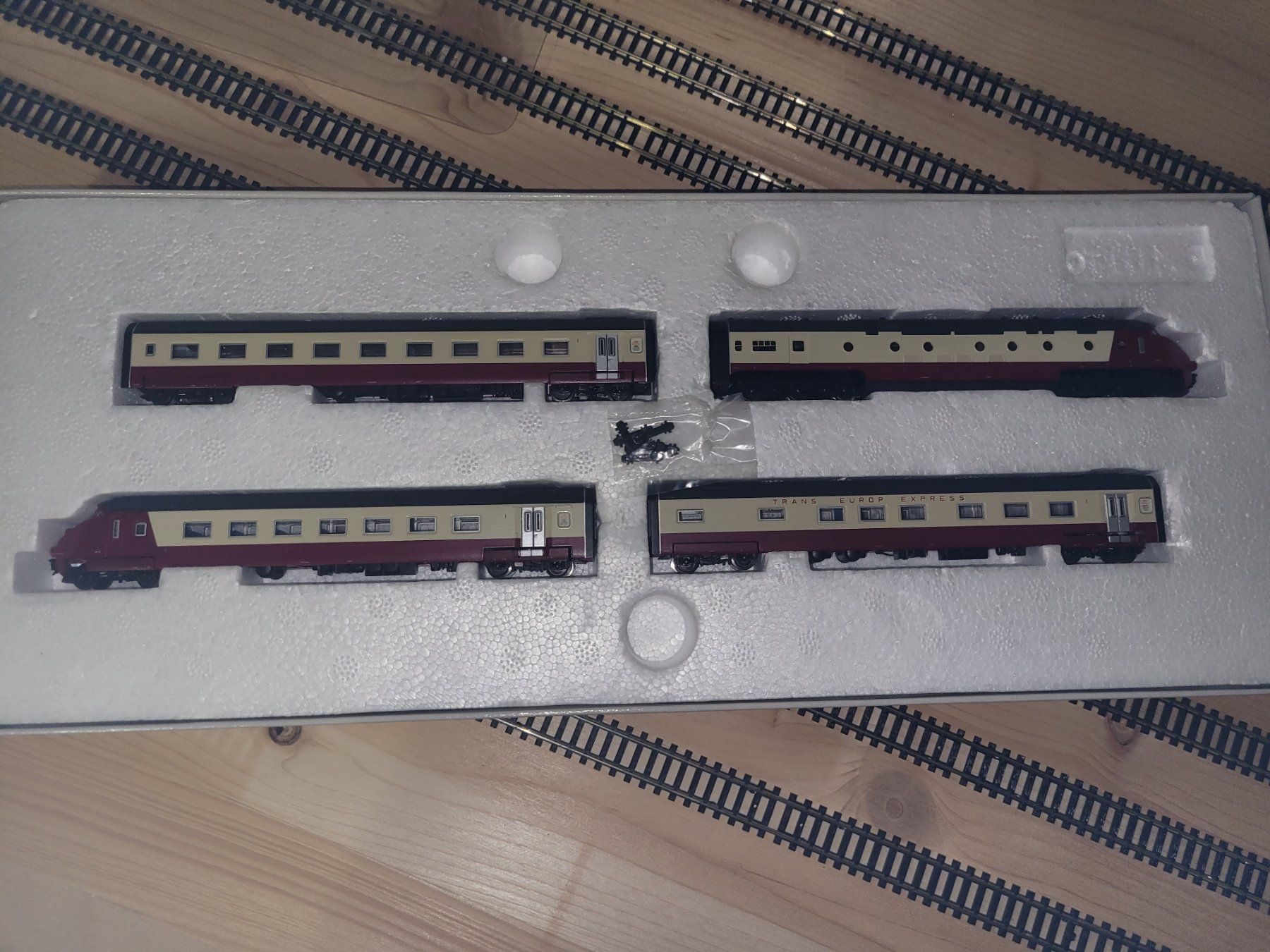 Trix Modelleisenbahnen: TEE - Zug 4teilig Spur n – Gebraucht aus Gempenach von moudi60