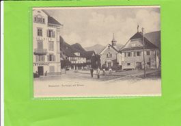 Stansstad-Dorfplatz-belebt