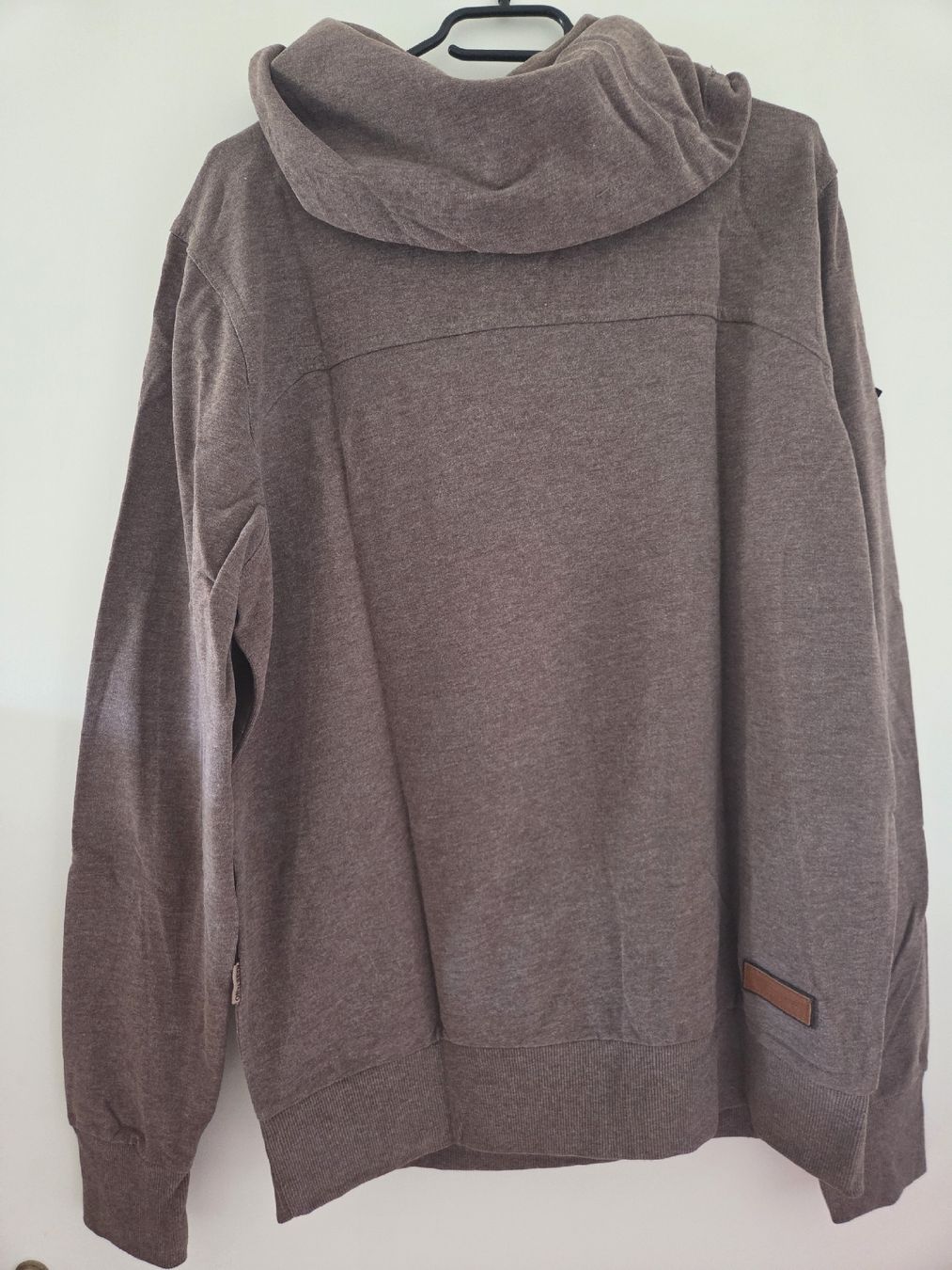 Naketano Maglioni & Felpe: Naketano Pullover braun  XL,Schalkragen – Usato da Basel venduto da Anghkorwatt 4