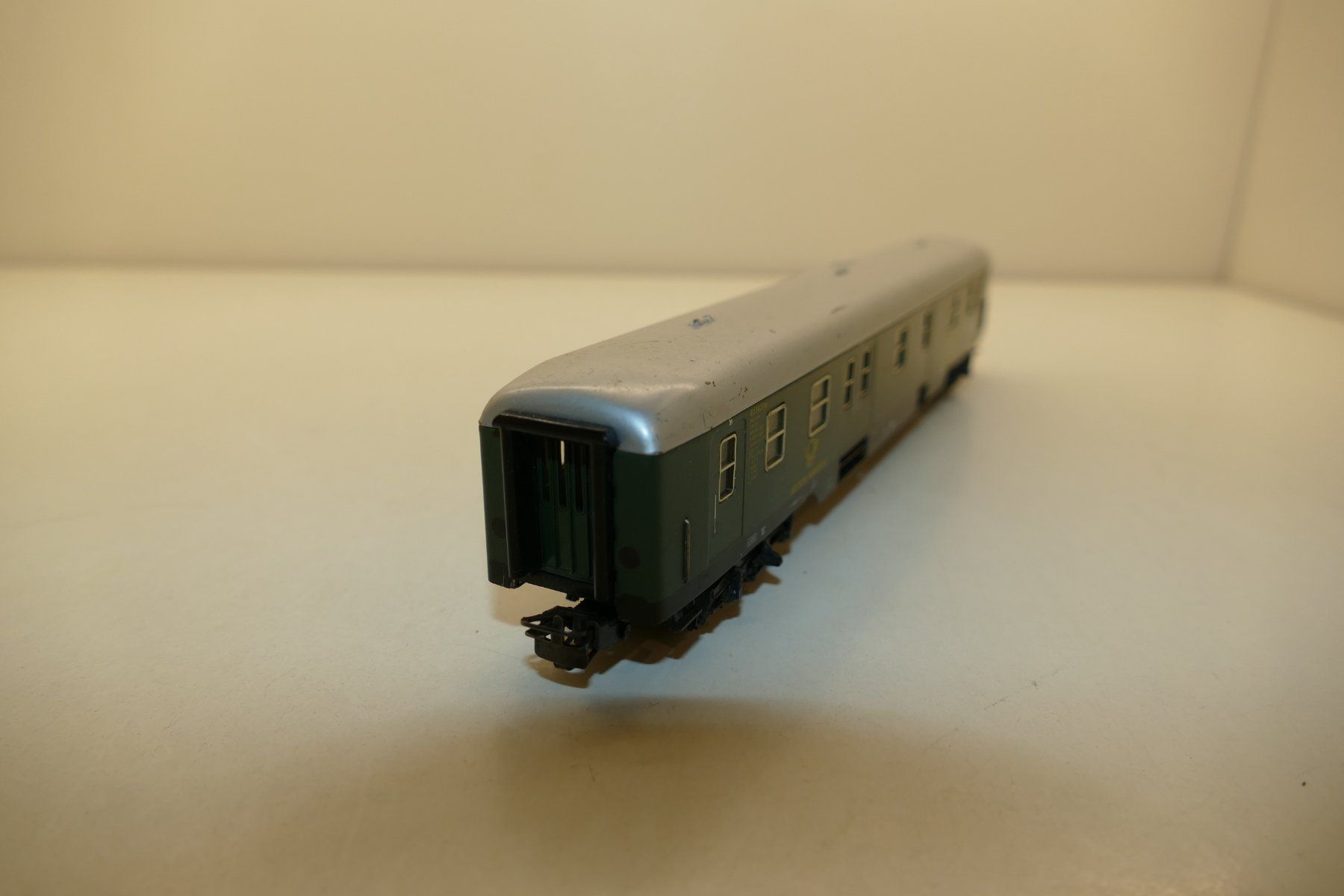 Märklin Modellini di ferrovie: Märklin H0: DB D-Zug Postwagen – Usato da Niederhasli venduto da rail-duerst 1