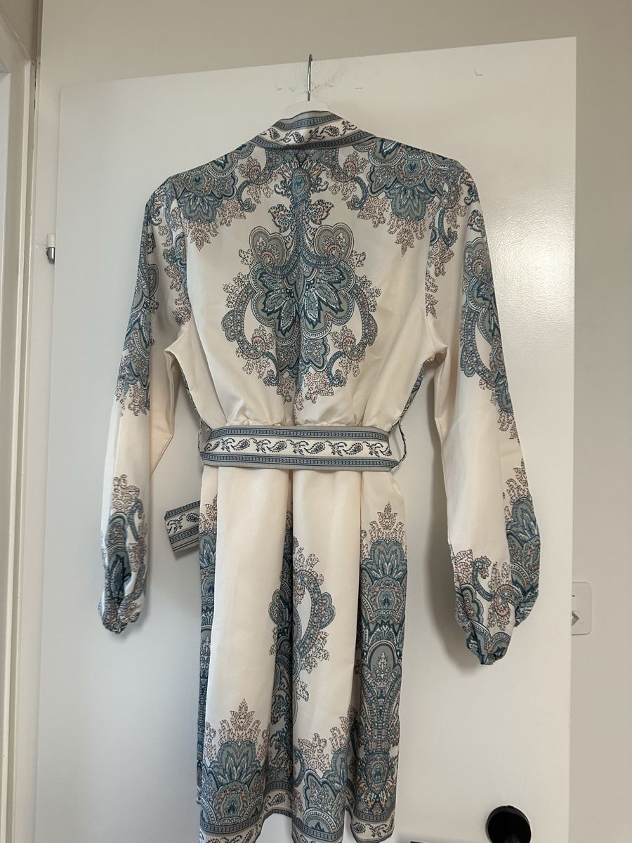 Robes: Wunderschön Kleid Gr M – D'occasion à Volketswil par Sina008 6