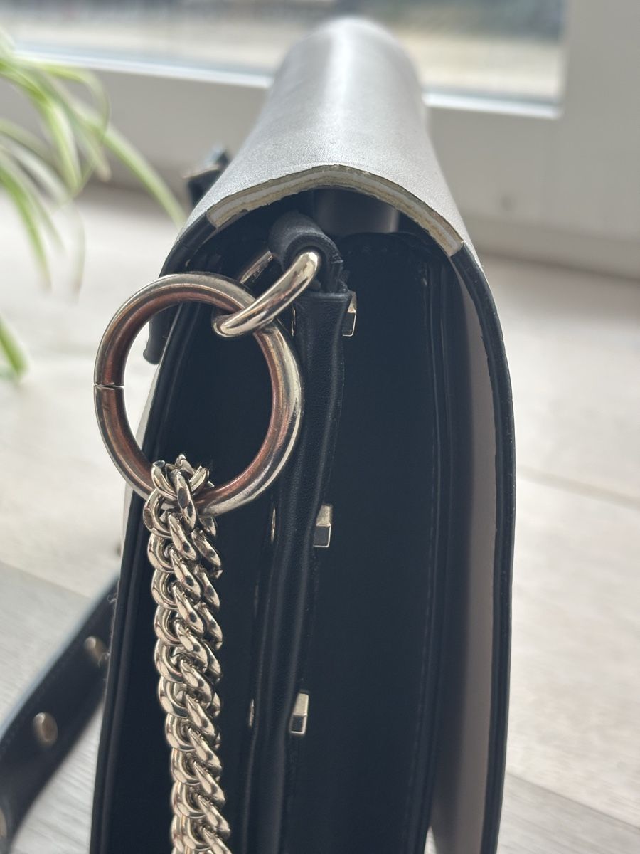 Guess Borse da donna: Guess Tasche,  mit verschiedenen Trageoptionen – Usato da Fehraltorf venduto da lea_9bt5 2