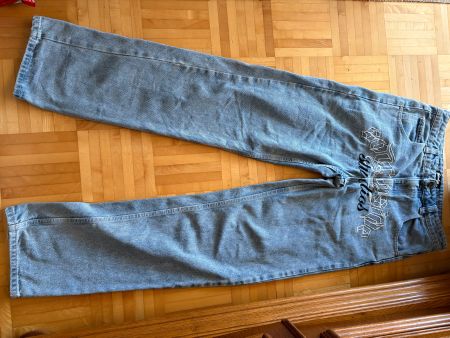 Sicko Studios Jean Taille 28 Rare et stylé pour l'été!