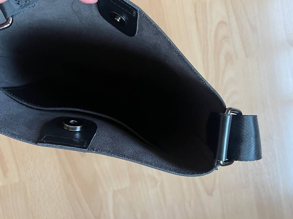 Taschen für Damen: Handtasche Claudia Canova scharz – Neu (gemäss Beschreibung) aus Zug von meryamb 2