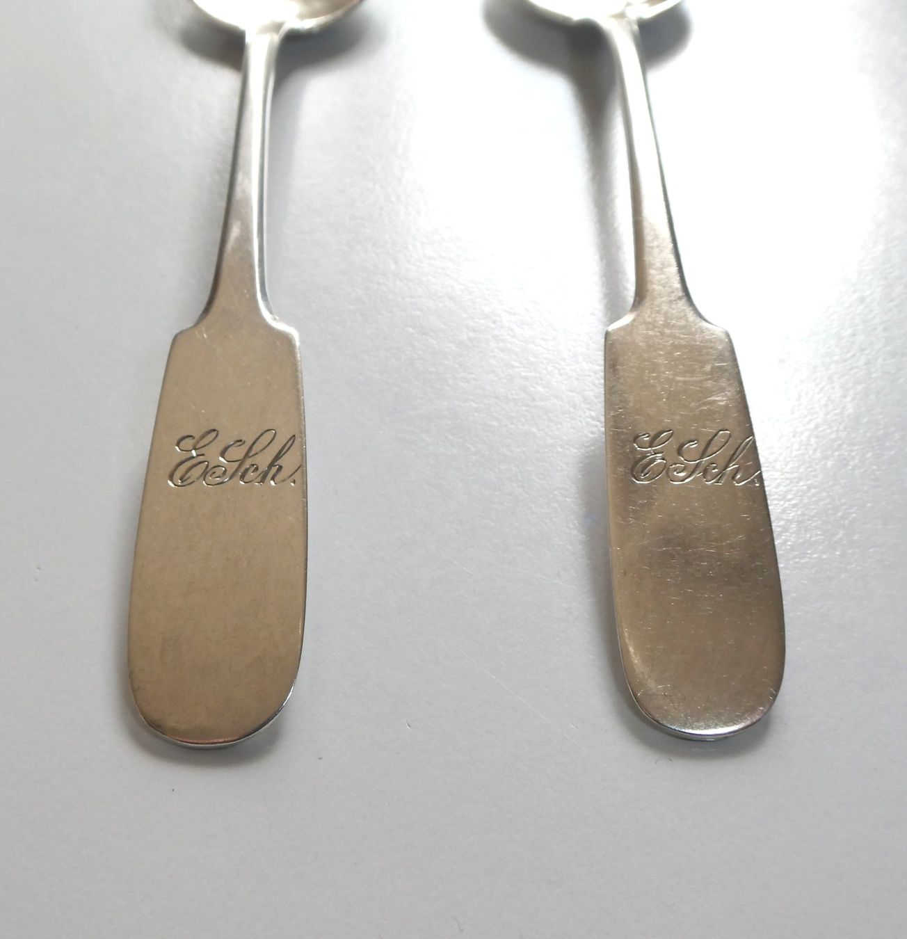 Cucchiai: 2 antike Kaffeelöffel 800 Silber mit Monogramm "ESchl" – Usato da Frauenfeld venduto da Astra13 3