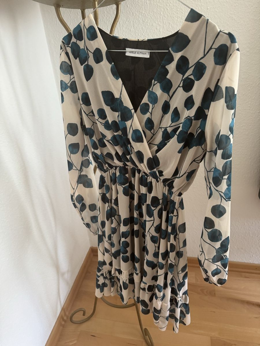 Kleider: Tailliertes Kleid – Neu (gemäss Beschreibung) aus Bern von Ninitto 1