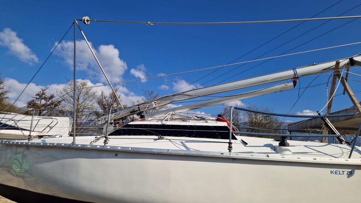 Boote: Segelboot Kelt 29 mit defektem Mast – Defekt aus Solothurn von Eduka72 1