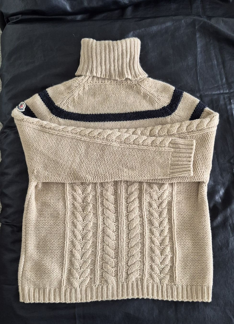 Moncler Pulls & Sweat-shirts: MONCLER Damenpullover – Neuf (Voir description) à Schaffhausen par Captancemo 3