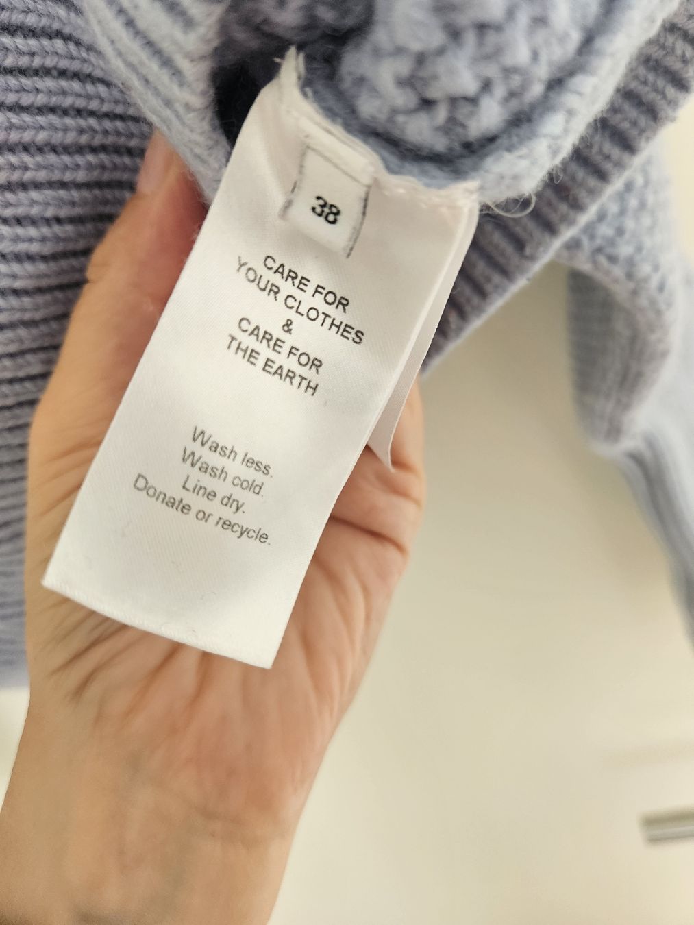 Pullover & Sweatshirts: Damen Wollpullover hellblau Grösse 38 – Gebraucht aus Jussy von hwe_zky5 7