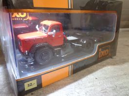 Ixo 1:43 LKW Camion Magirus avec vitrine