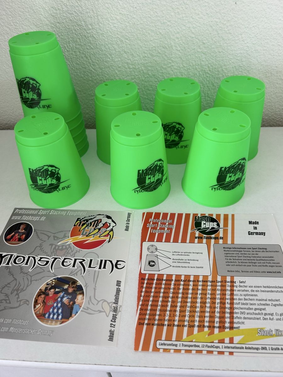 Giochi: Speed Stacks Flash Cups Monsterline, 12 Stk. Becher Set, Top – Nuovo (secondo la descrizione) da Wolhusen venduto da eve_m6cg