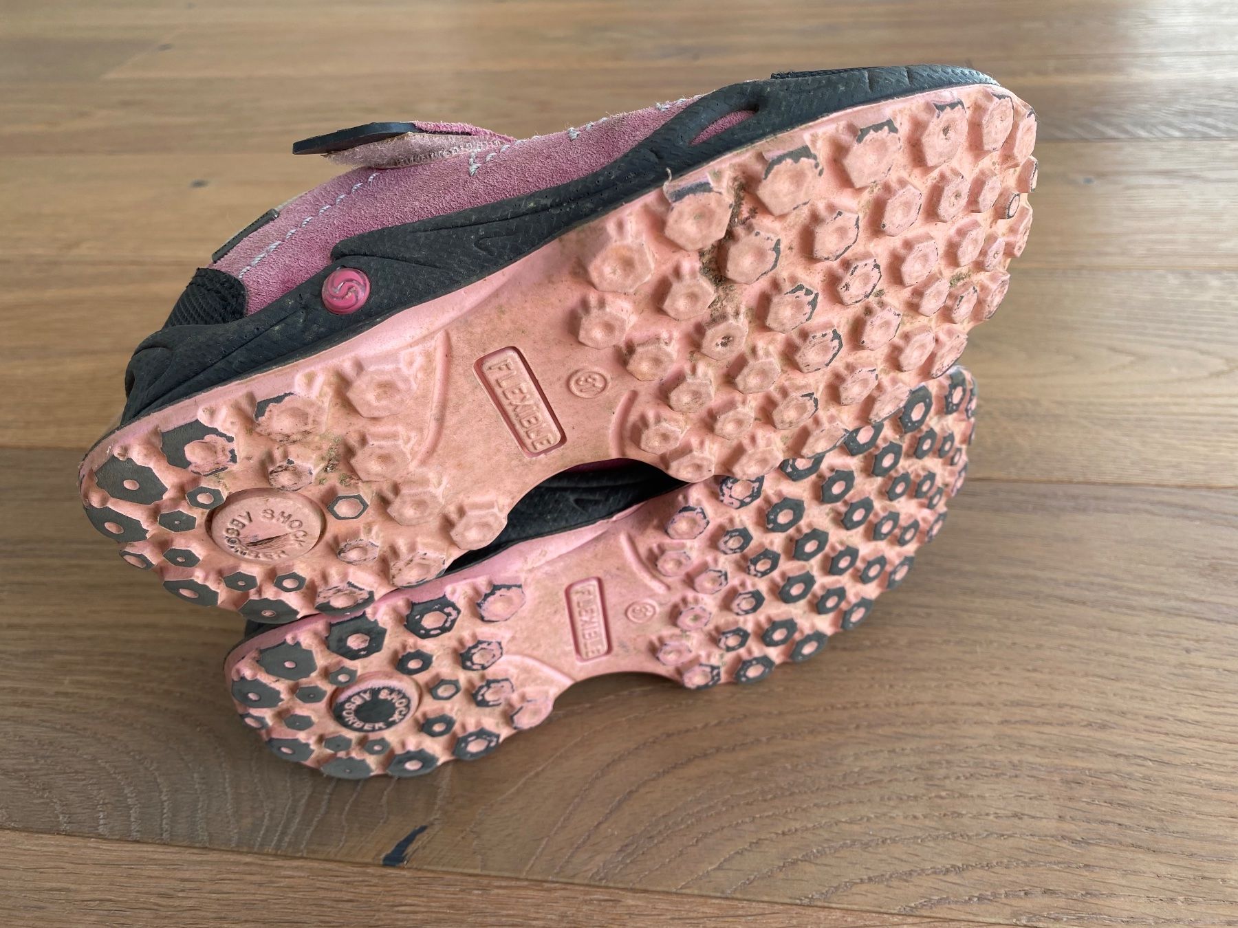Scarpe per ragazze: Trekkingschuhe Grösse 31 – Usato da Basadingen venduto da Susanita0 2