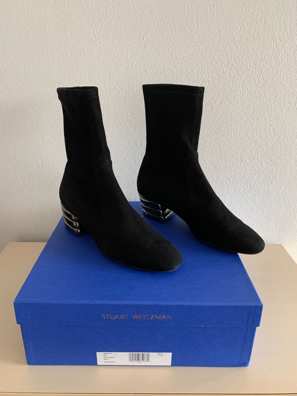 Stuart Weitzman Scarpe da donna: STUART WEITZMAN: OVP - Schwarze Wildleder-Stiefelette, 37,5 – Nuovo (secondo la descrizione) da Luzern venduto da designluzern 2