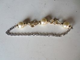Armschmuck