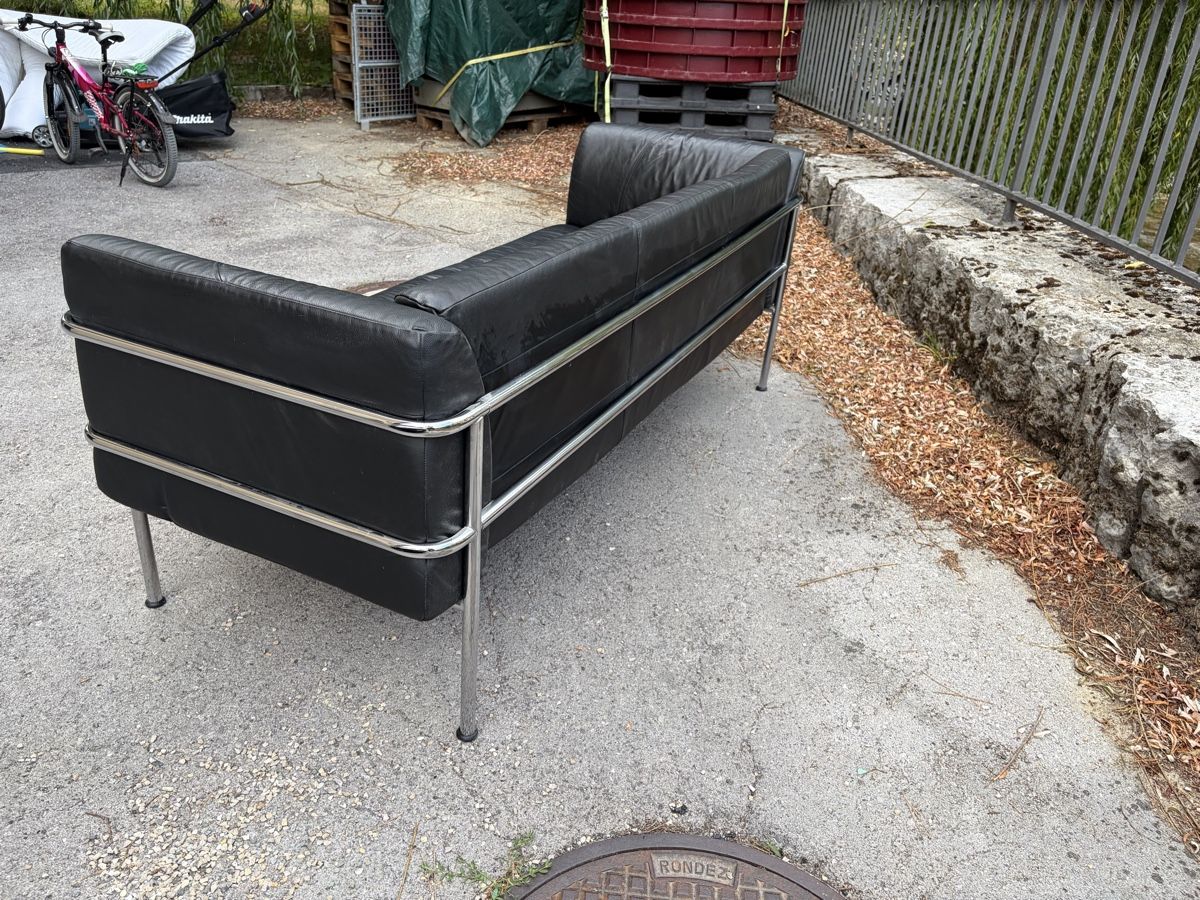 Divani: Ledersofa schwarz Interio 3 Sitzer - corbusier like – Usato da Boudry venduto da magelan01 1
