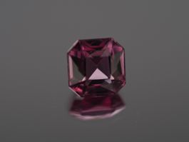 Natural Rhodolite Garnet 1.08ct Purple - Incl. Certificate