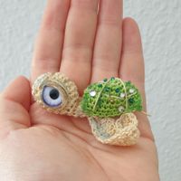 Gehäkelte Schildkröte Brosche OOAK handmade