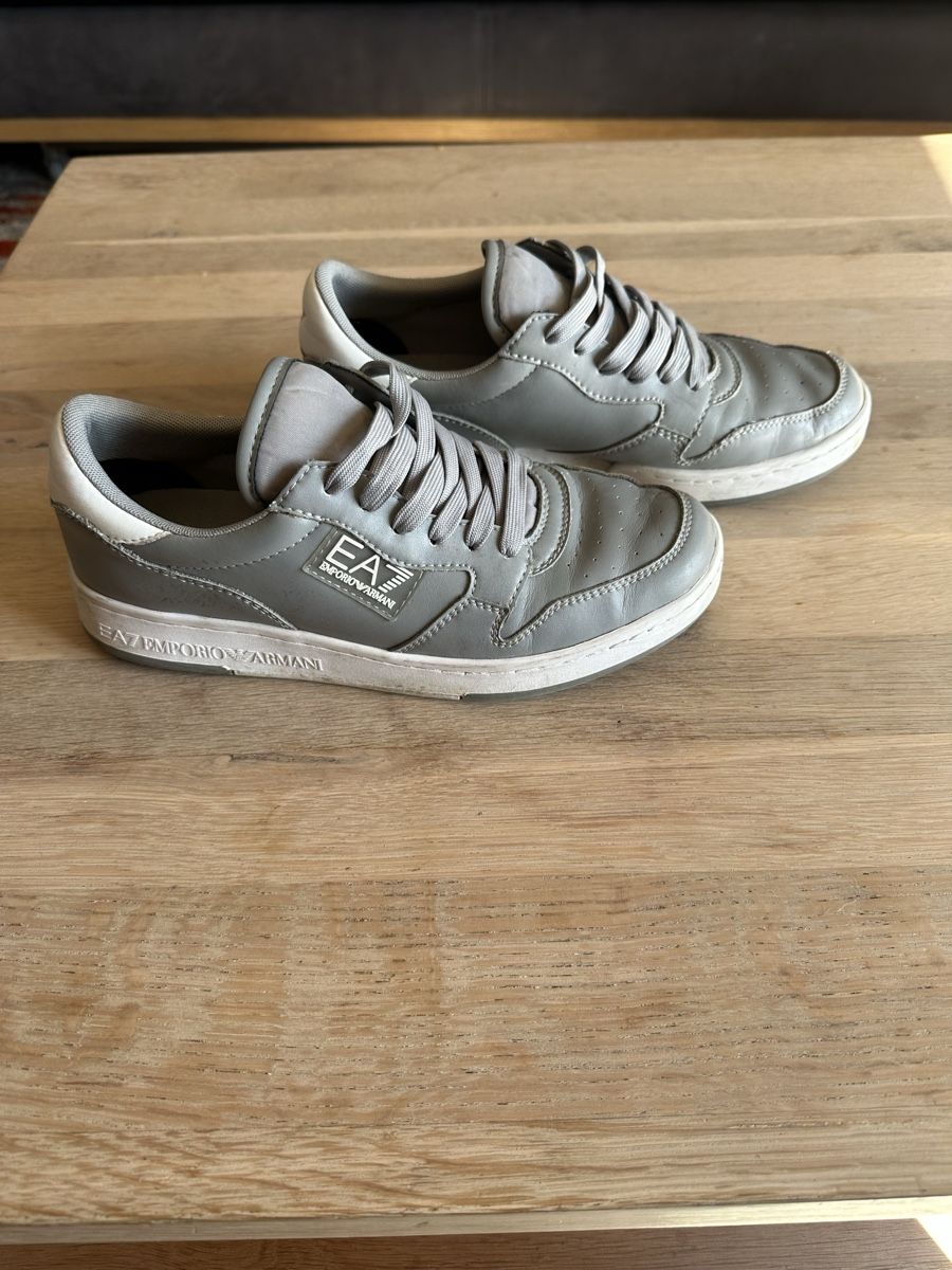 Armani Scarpe da uomo: EA7 Emporio Armani Sneaker grau Gr. 38 – Usato da Winterthur venduto da whatdreamz