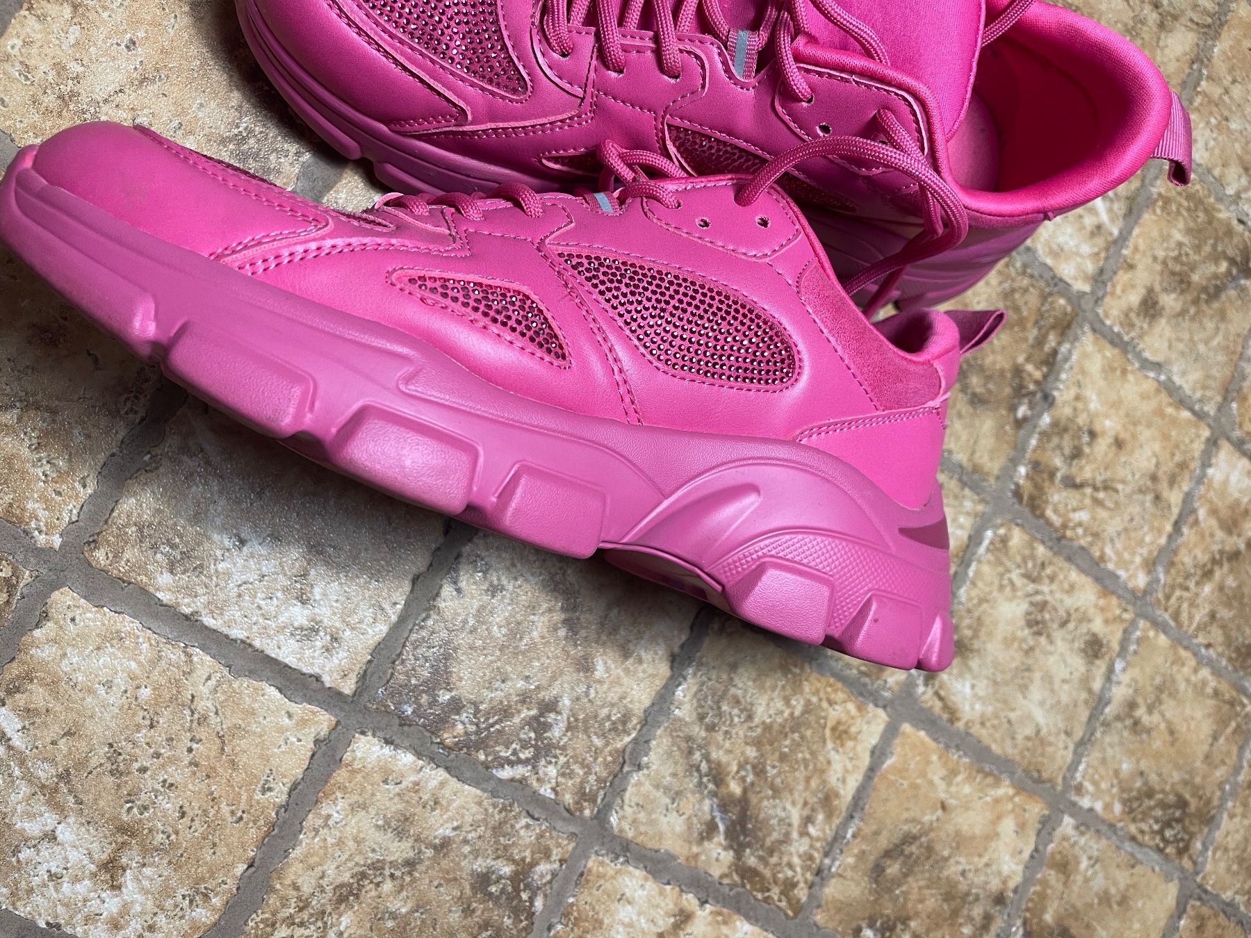 Scarpe da uomo: Pink sneakers-tg 40-chic e comfort per primavera – Usato da Gordevio venduto da LanaZimm 5