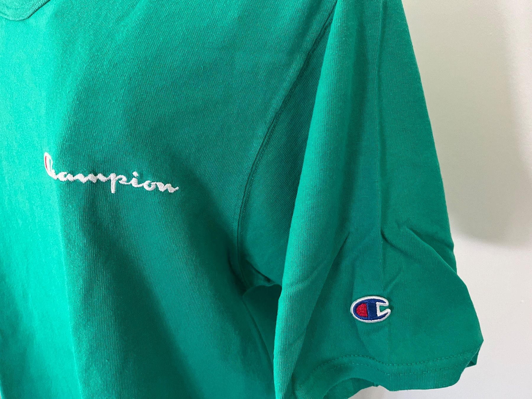 Champion T-shirt: Champion T-Shirt Gr. M – Usato da Utzenstorf venduto da Ismaele 1