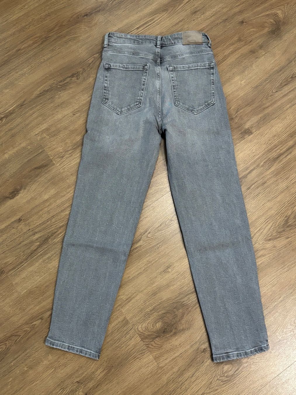 Pull&Bear Jeans: Coole Jeans - Pull and Bear - grau - Gr. 36 – Usato da Brügg BE venduto da rutschimedizin 1