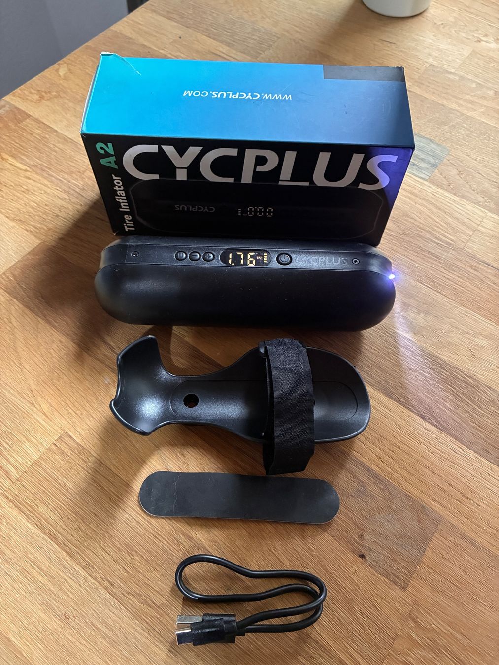 Pumpen: CYCPLUS A2 Portable Electric Tire Inflator / Mini Compressor – Gebraucht aus Bouveret von Flurry1987
