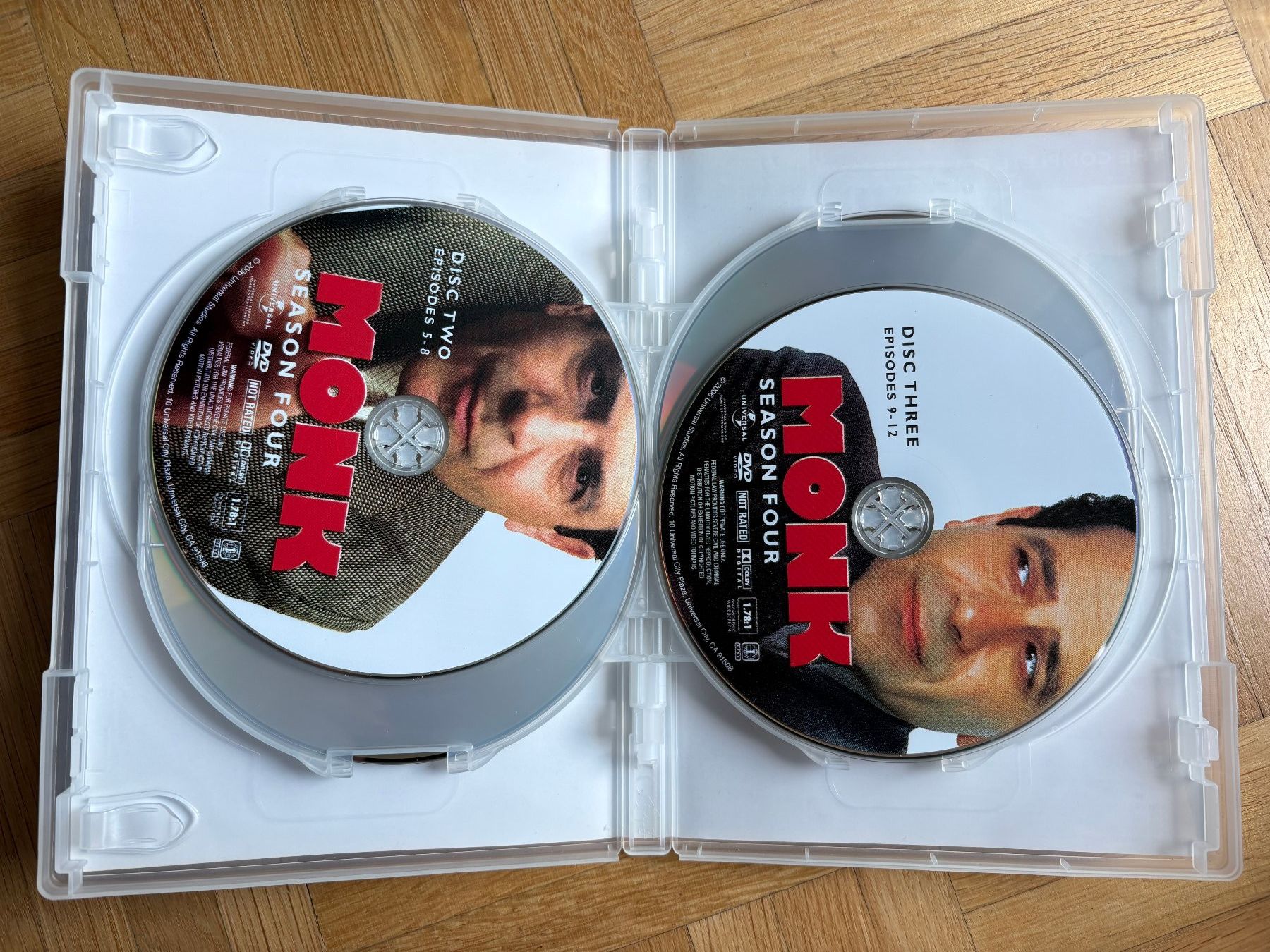 Tous les DVDs: Monk - Season Four - DVD – D'occasion à Zürich par Malcom 1