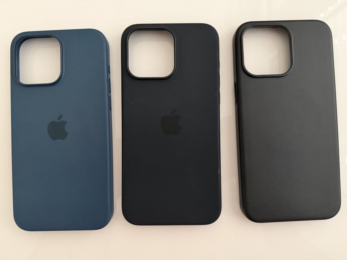 Apple Cover & Protezioni schermo: iPhone 15 Pro Max Hüllen und Schutzgläser Set – Usato da Winterthur venduto da try_b4_u_buy_8400 2