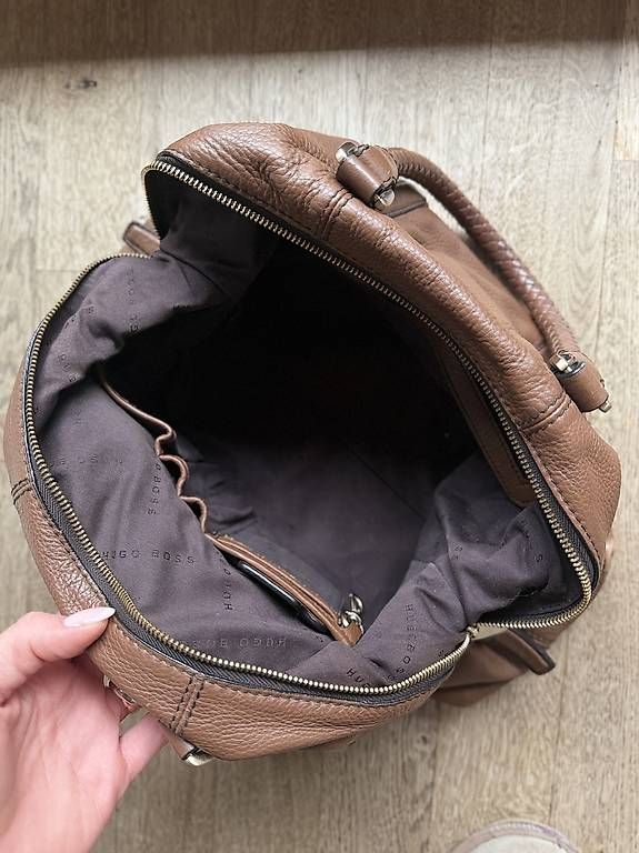 Hugo Boss Sacs femmes: Hugo Boss Handtasche – D'occasion à Wiesendangen par stdlea 4