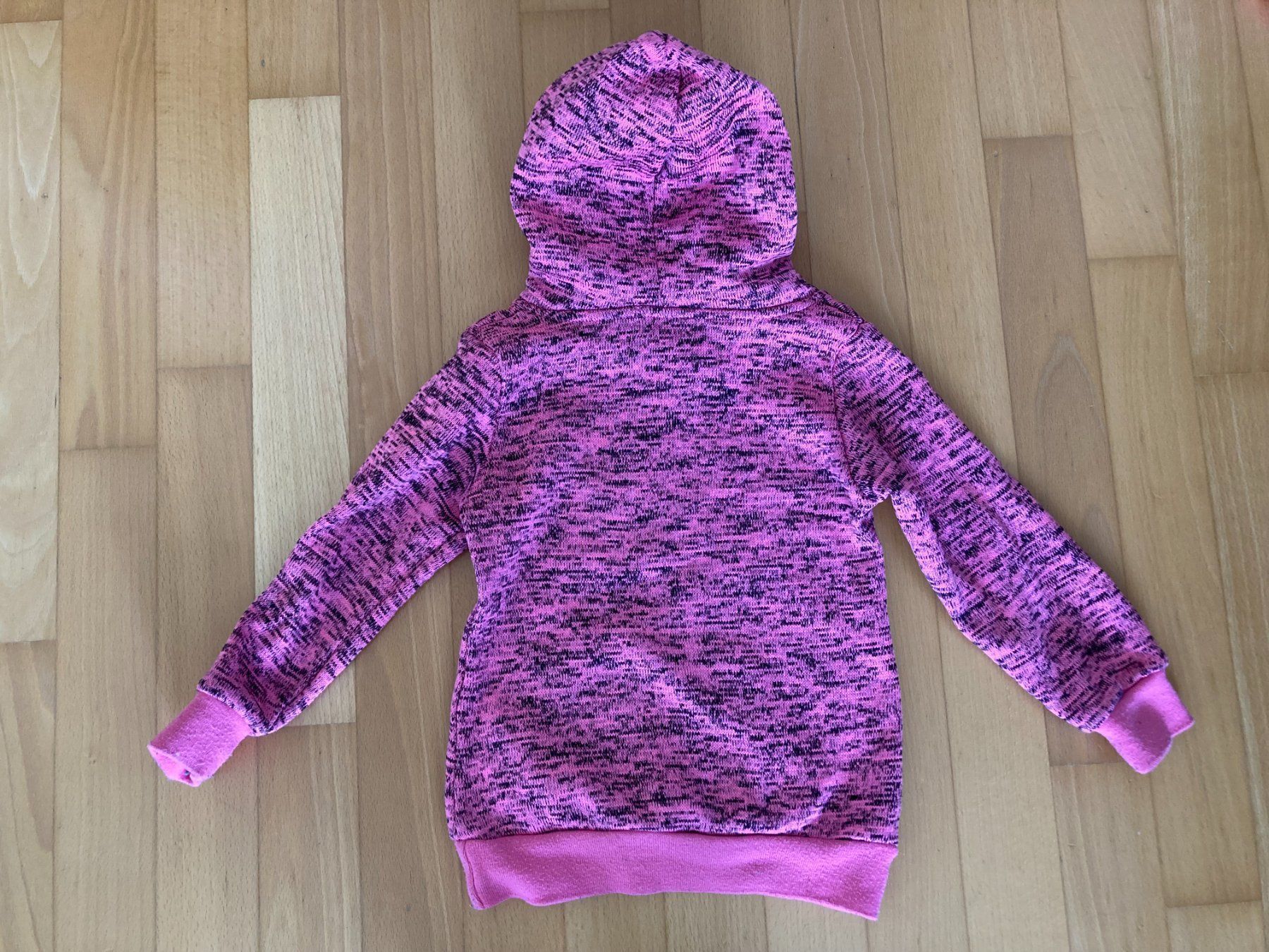 Maglioni & Felpe: Kapuzen-Pullover Fashion mit Pailletten – Usato da Muttenz venduto da Juvenile33 4