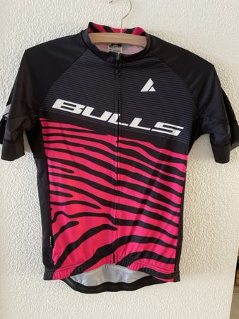 Bulls Veloshirt Grösse S pink schwarz kurzarm neuwertig