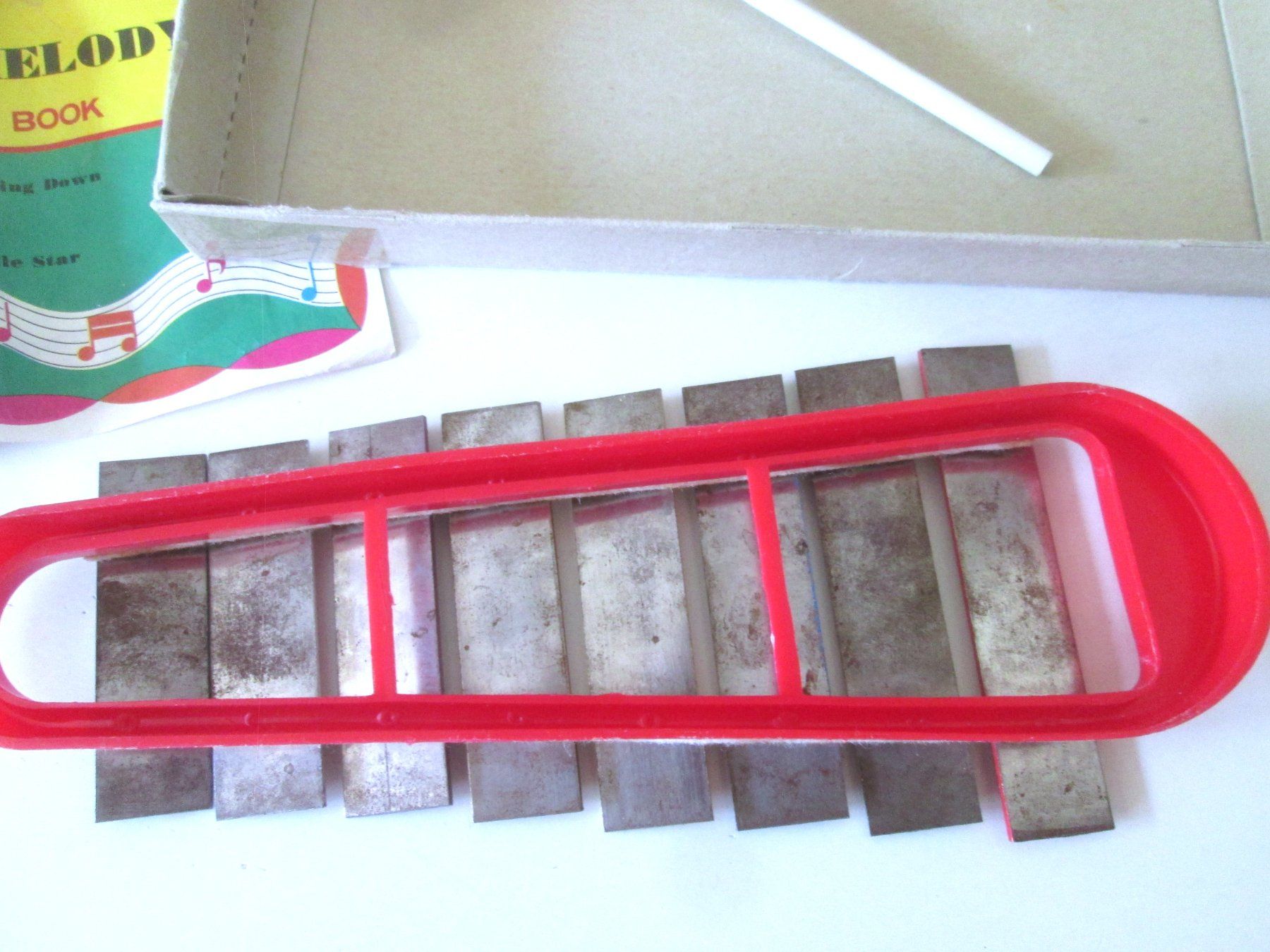 Strumenti musicali: Altes Metall-Xylophon – Usato da Sementina venduto da babucia 1