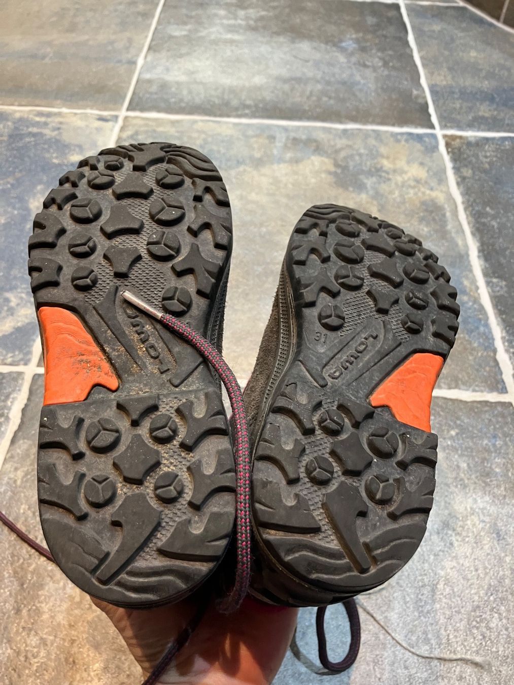 Lowa Scarpe per ragazzi: Lowa trekkingschuhe 31 – Usato da Epesses venduto da moss_r 3