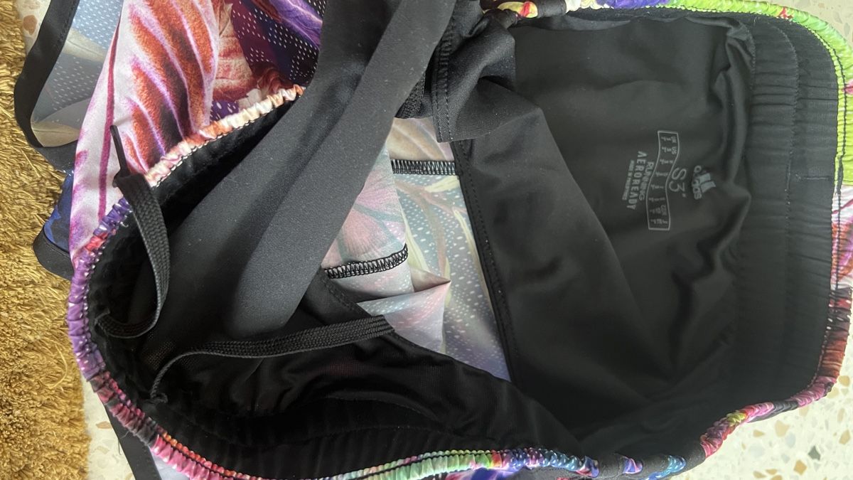 Adidas Badekleider & Bikinis: Adidas Running/Badeshort Gr.S – Gebraucht aus Tagelswangen von Bomu 2