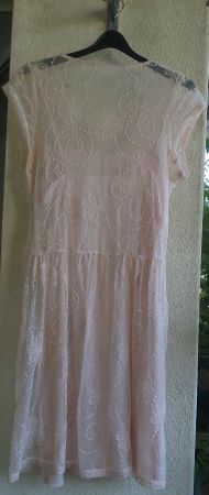 Leichtes Sommerkleid aus Spitze, Gr. M, sehr gepflegt 🌸👗
