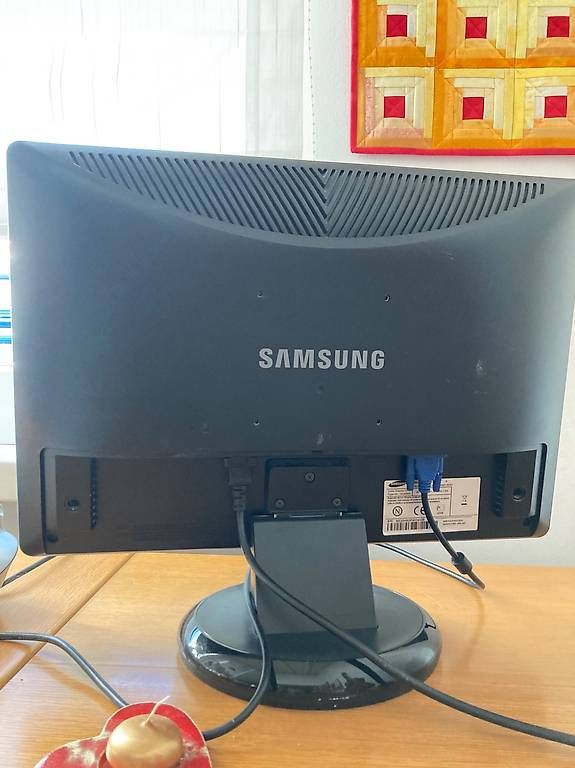 Monitor: Monitor Samsung – Usato da Neggio venduto da sil_xc2p 2