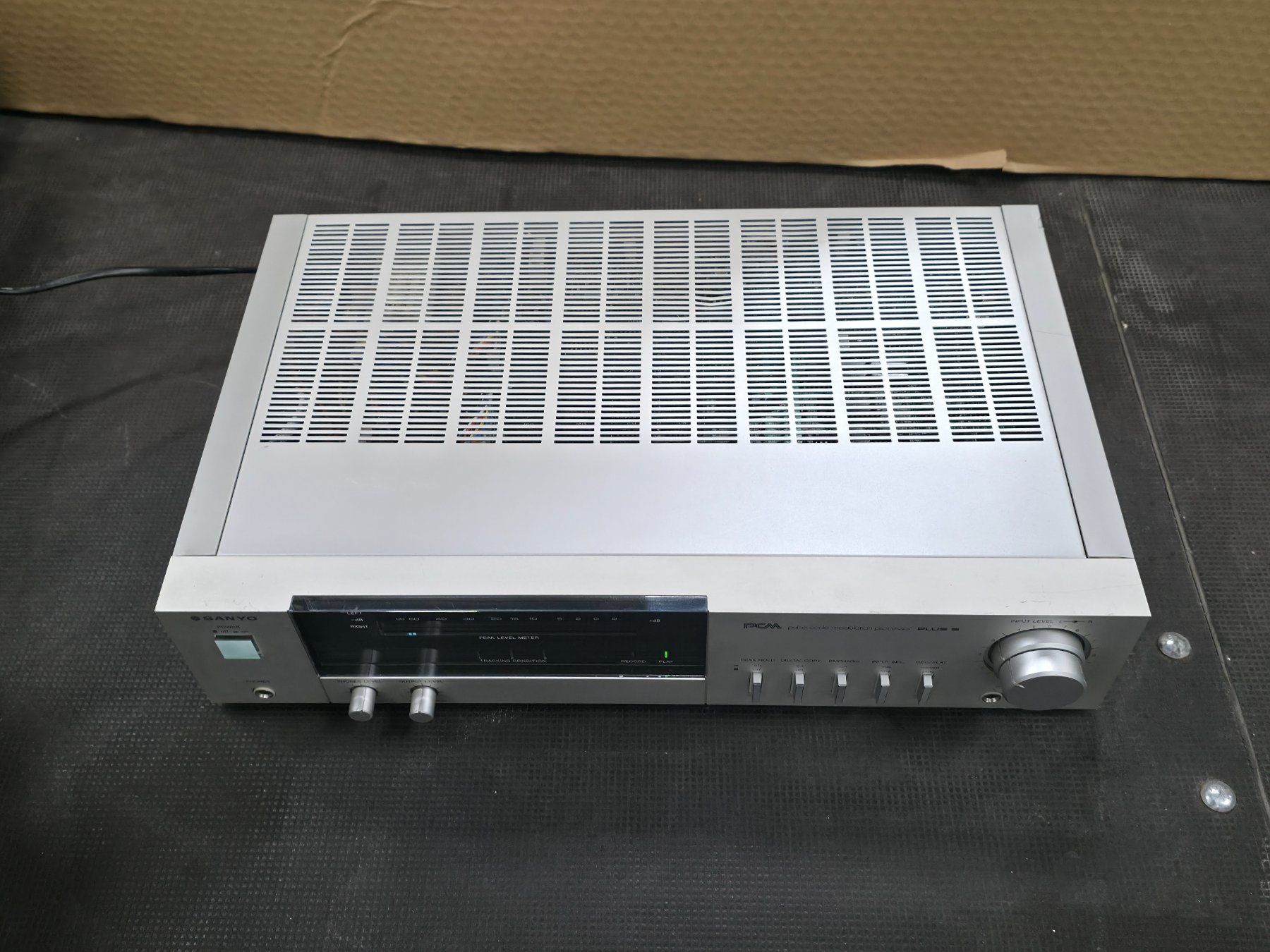 Sanyo Verstärker: Sanyo Plus 5 PCM Pulse Code Modulation Processor - Rarität – Gebraucht aus Dietlikon von litisop 3