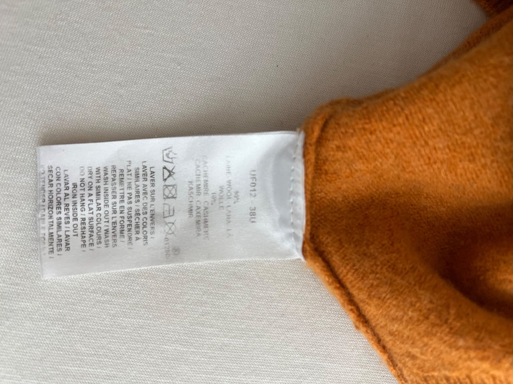 Caroll Maglioni & Felpe: Damen Pullover CAROLL V-Ausschnitt Gr M – Usato da Wallisellen venduto da kar_6vlq 4