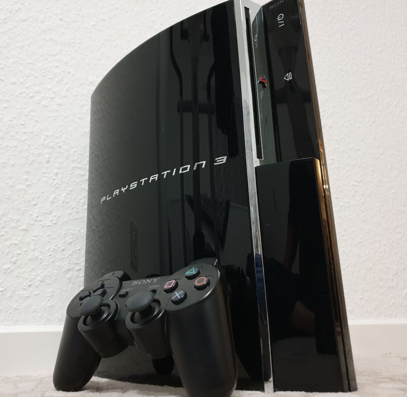 Sony Konsolen: PS3/60GB kompatibel mit PS2 Spielen/Top Zustand – Gebraucht aus Liestal von Berr 2